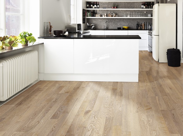 無論在繁華的生活家庭也會受進口地板的吸引 無論在繁華的生活家庭也會受進口地板的吸引