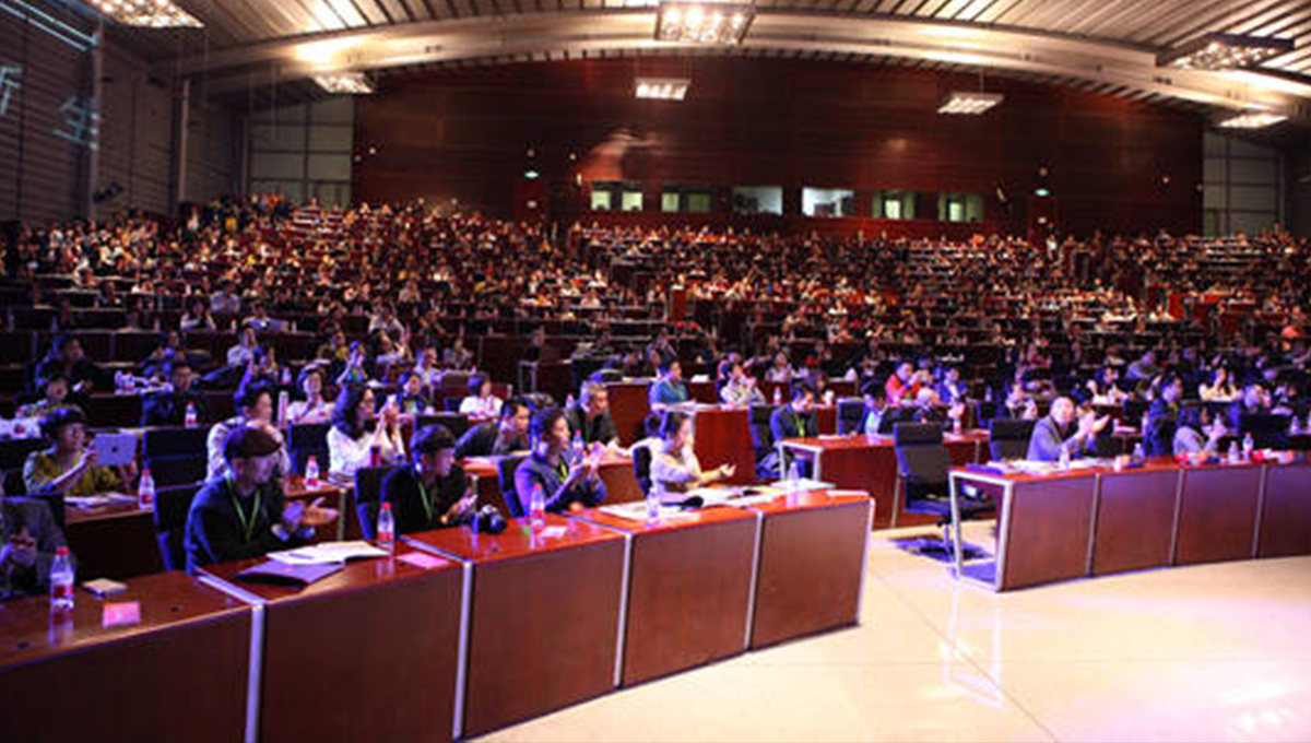 熱烈祝賀2015安德馬丁國際室內設計峰會圓滿落幕 2 熱烈祝賀2015安德馬丁國際室內設計峰會圓滿落幕 2