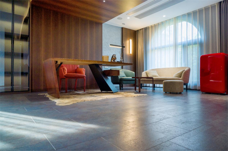 電影感Plog|優(yōu)雅克制的高級感·意式風(fēng)別墅 image5