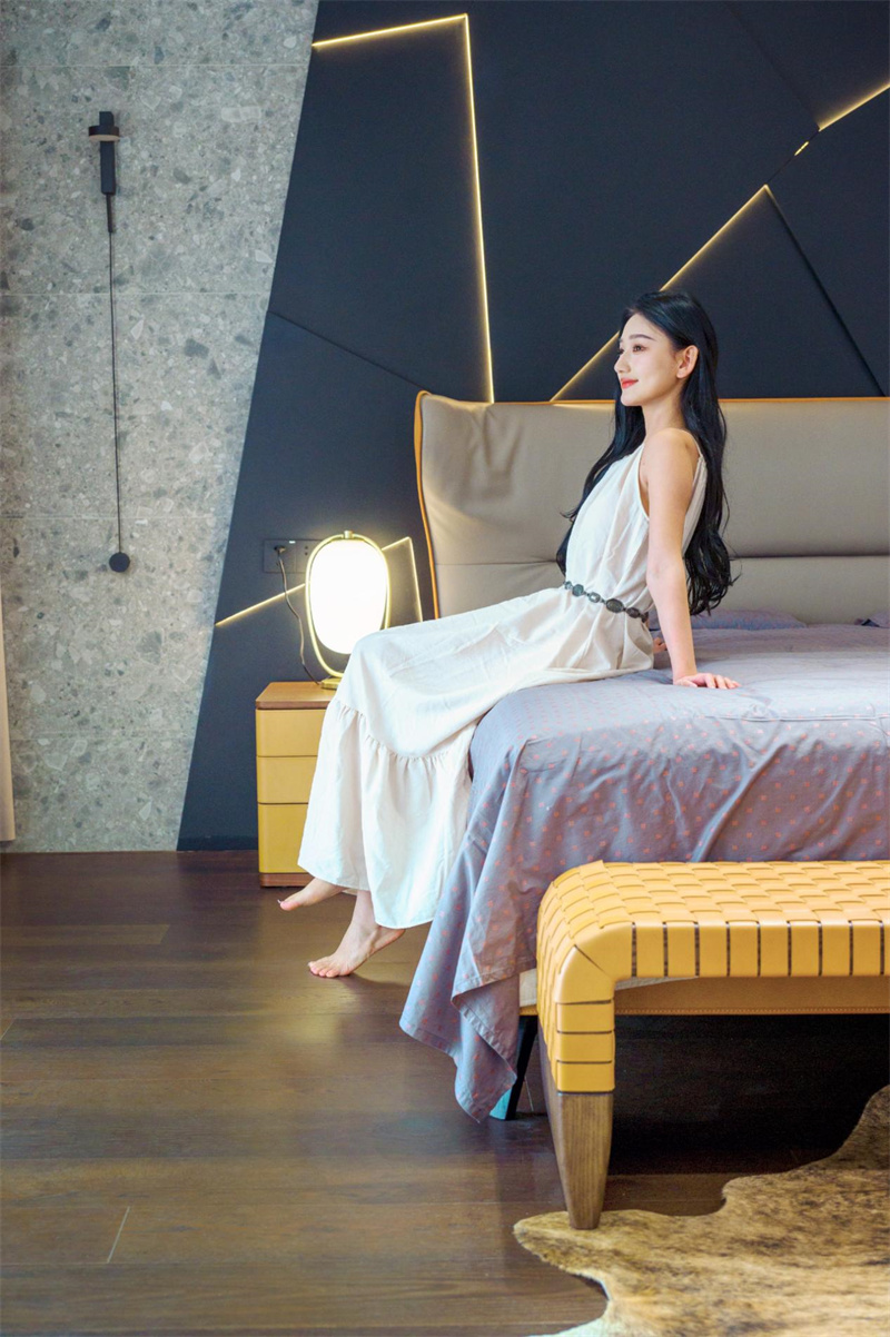 電影感Plog|優(yōu)雅克制的高級感·意式風(fēng)別墅 image1 電影感Plog|優(yōu)雅克制的高級感·意式風(fēng)別墅 image1